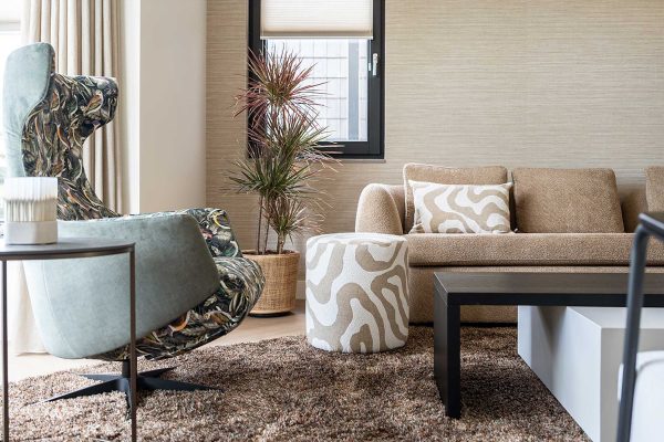 Hippe relaxstoel met verschillende stoffen